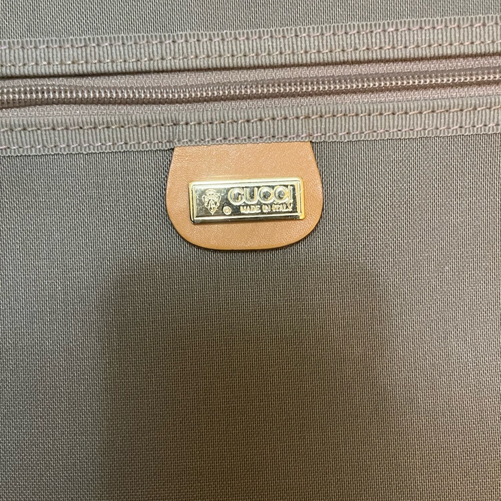 Gucci Monogram Travel Bag with Green and Red Straps - Picture 14 of 16